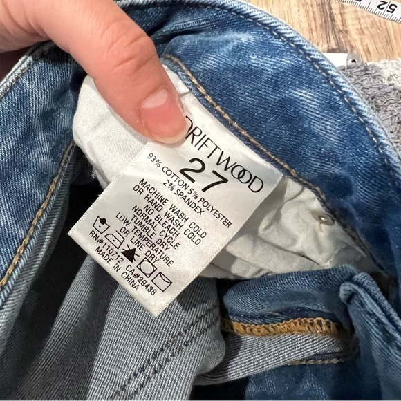 DRIFTWOOD Kelly Floral Embroidered Flared Jeans - Picture 10 of 13